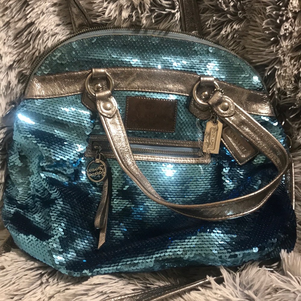 Rare! Discontinued Coach poppy crossbody.